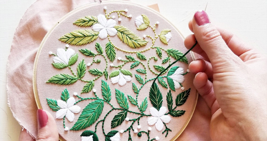 مراحل گلدوزی یک گل ساده و زیبا